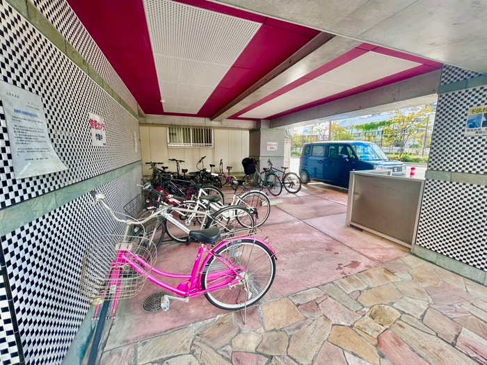 駐輪場 ＺｅｕｓＦａｉｒｙＷｉｎｇ