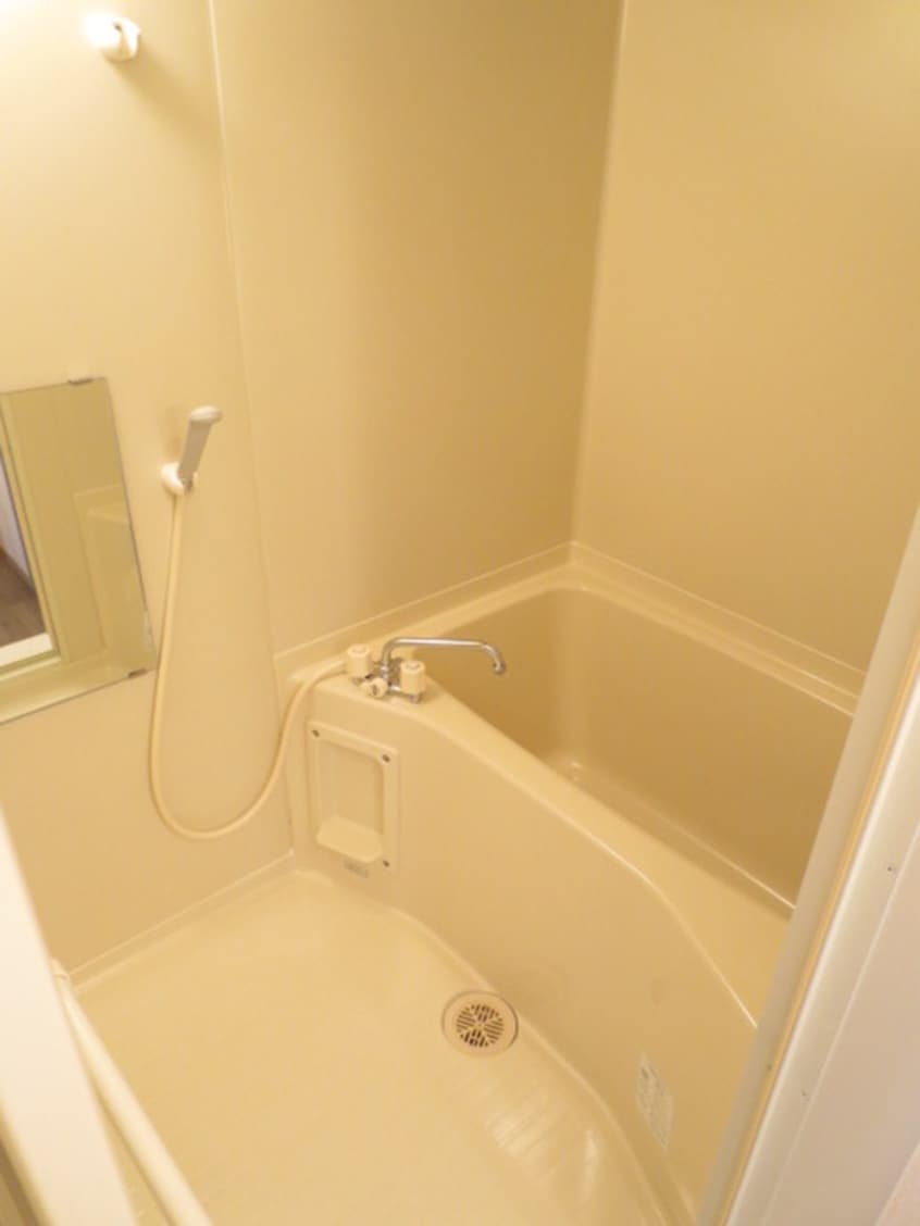 バス／シャワールーム等 ニ－ドルス