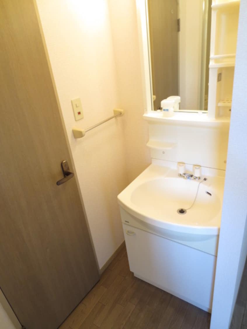 洗面 ニ－ドルス