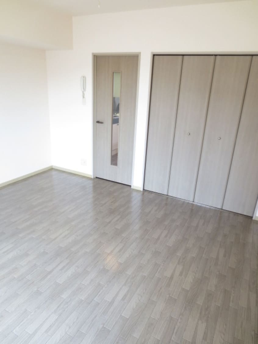 居室 ニ－ドルス