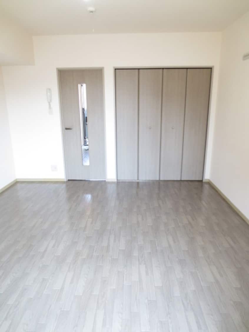 居室 ニ－ドルス