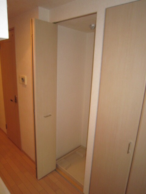 洗濯機置場 エスリ－ド御堂筋梅田(515)