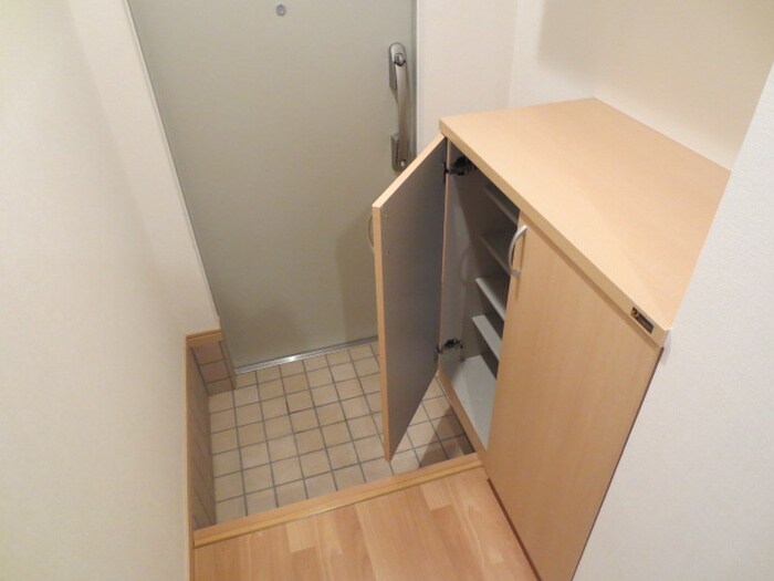 靴箱 フォンタ－ナ江井島