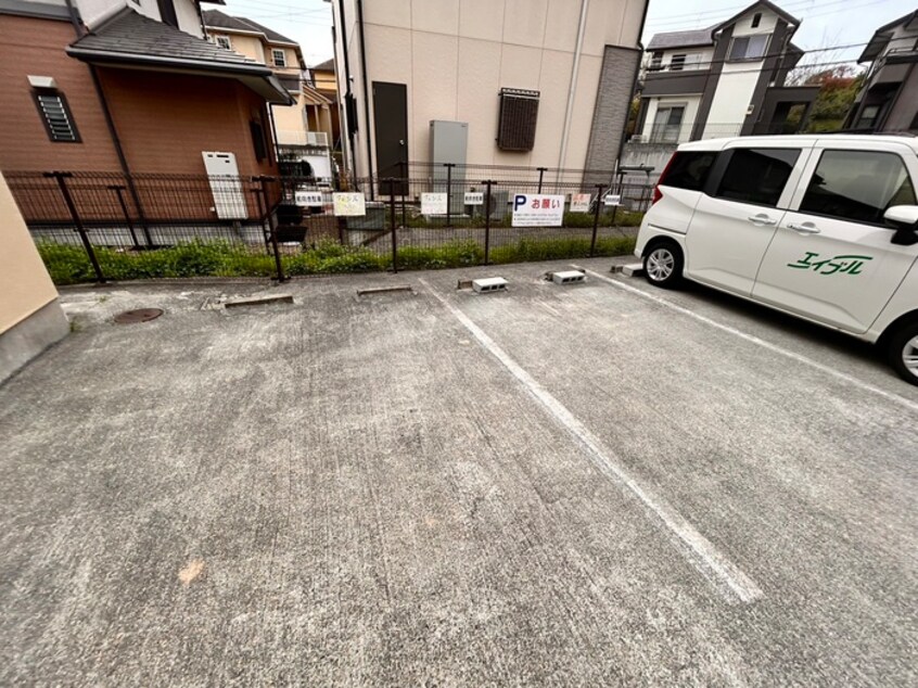 駐車場 清和台東店舗