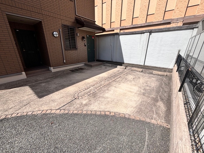 駐車場 メイプルホ－ム壱番館