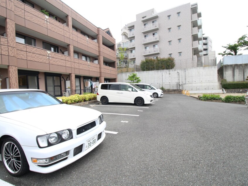 駐車場 クレア－ト