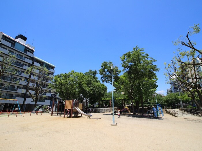 滝川公園(公園)まで107m スクリブコ－ト天神南