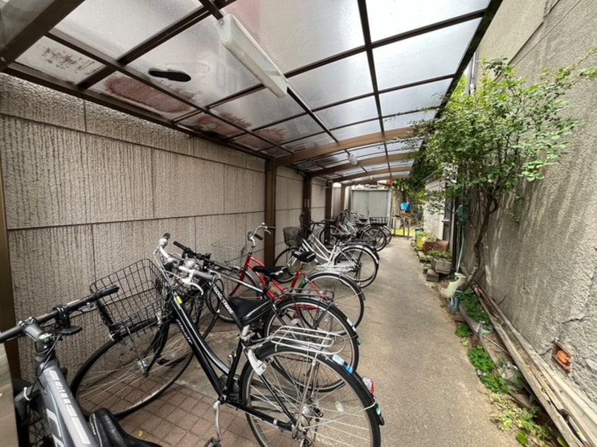 駐輪場 フォレスト