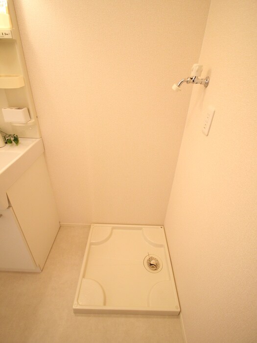 洗濯機置場 サンハイツ岡Ⅴ