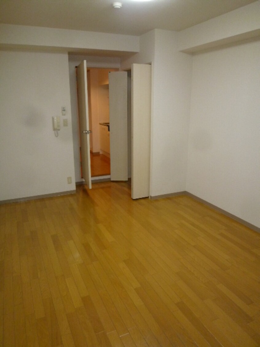 居室 プルミエ－ルメゾン江坂