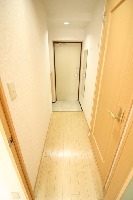 玄関 Primaire