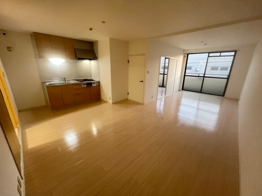 居室 グロリオーサ甲東