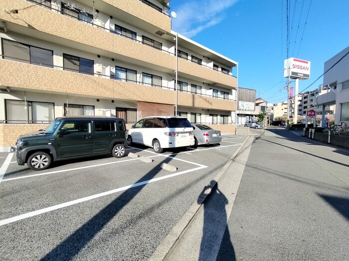 駐車場 グロリオーサ甲東