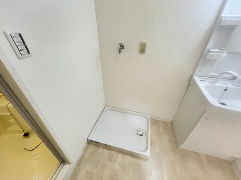 洗濯機置場 グロリオーサ甲東