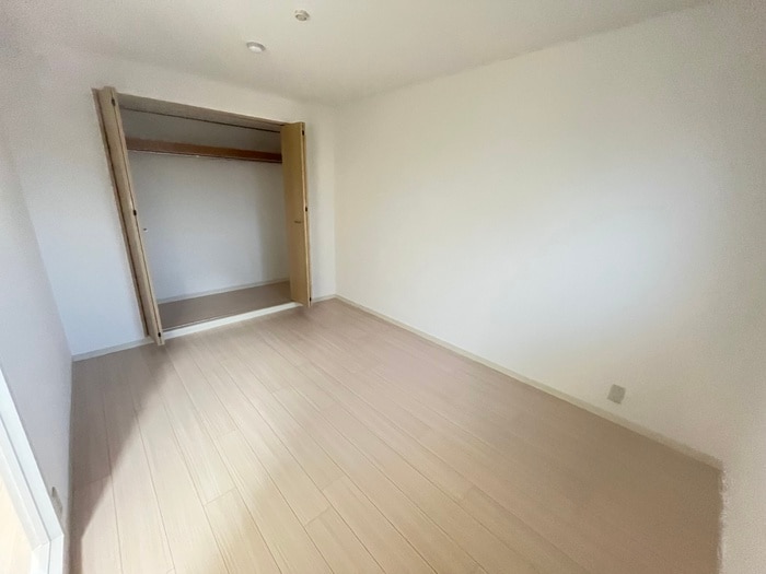 居室 グロリオーサ甲東