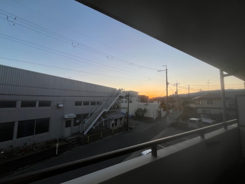 室内からの展望 グロリオーサ甲東