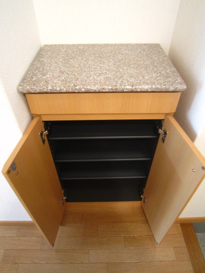 靴箱 サンライト鈴川