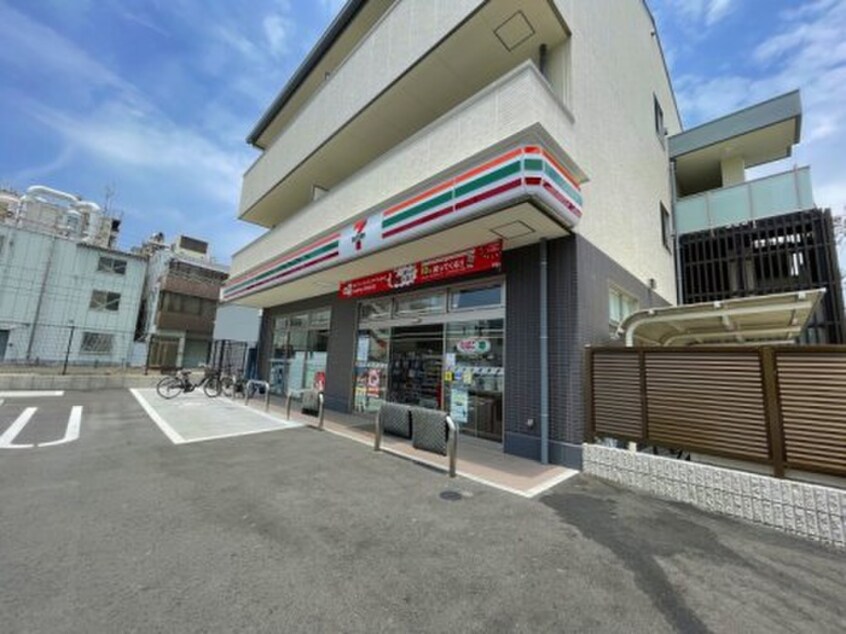 セブンイレブン東大阪長堂2丁目南店(コンビニ)まで118m レスポワールマンション