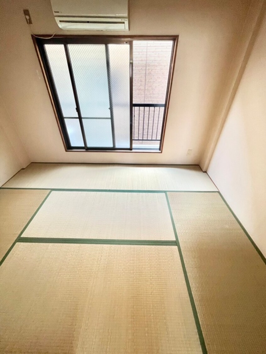 居室 ポインセチア