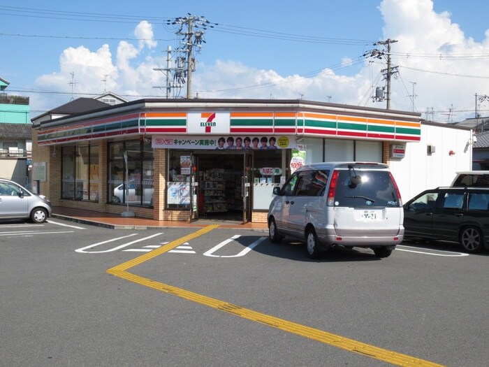 セブン-イレブン 堺鳳中町８丁店(コンビニ)まで400m セジュール鳳２番館