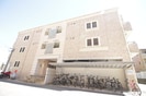 カレッジハイツ学園の外観