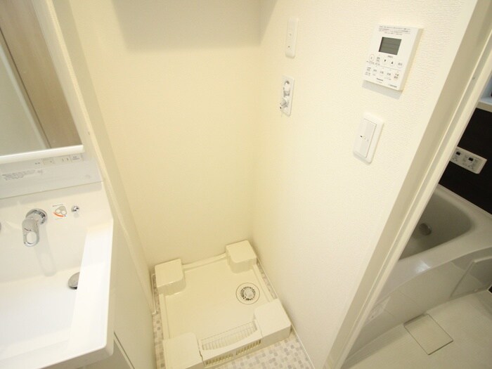 洗濯機置場 エルメゾン　ラクワット