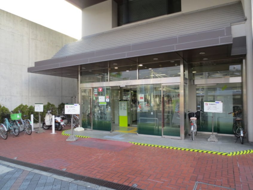 三井住友銀行(銀行)まで394m グリーンミモザ小林