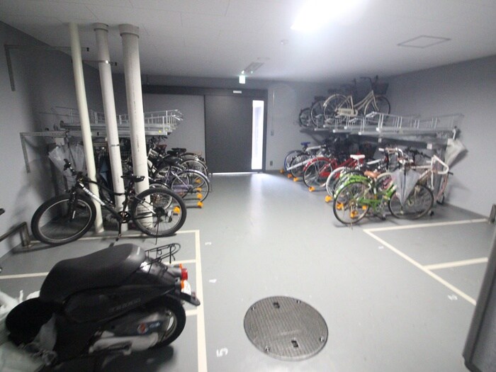 駐輪場 エスライズ堂島川