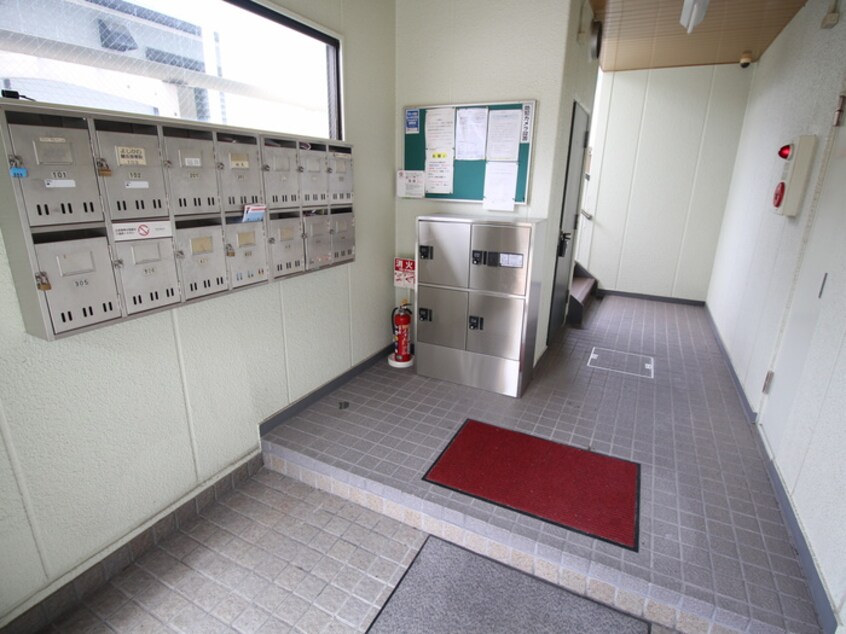 エントランス部分 グリ－ンハイツ