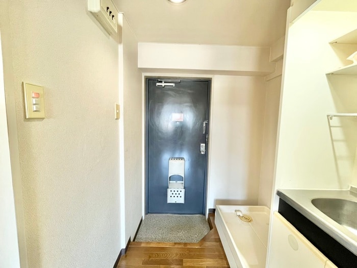 玄関 ジュネス神楽田