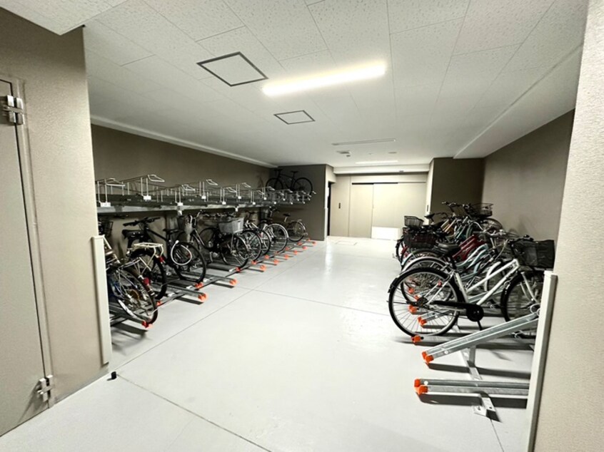 駐輪場 ザ・パークハビオ塚本