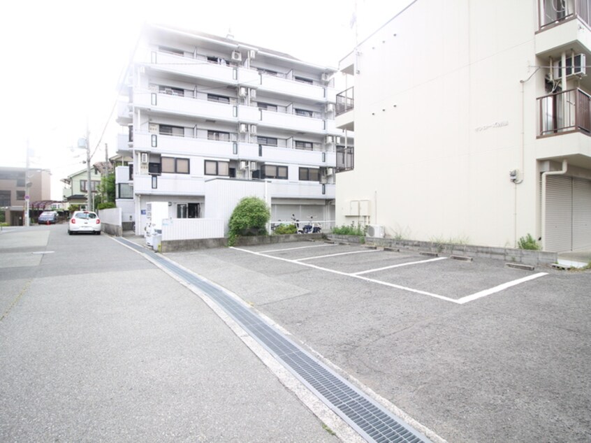 駐車場 サンローズ唐池