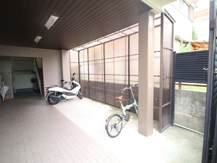 駐輪場 サンローズ唐池