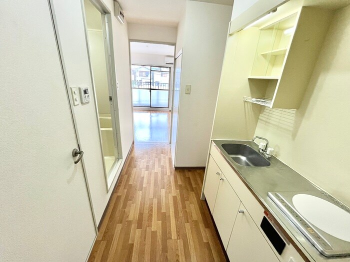 廊下 サンローズ唐池