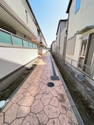 エントランス部分 Ｃａｌｍ　Ｐｒｏｍｅｎａｄｅ