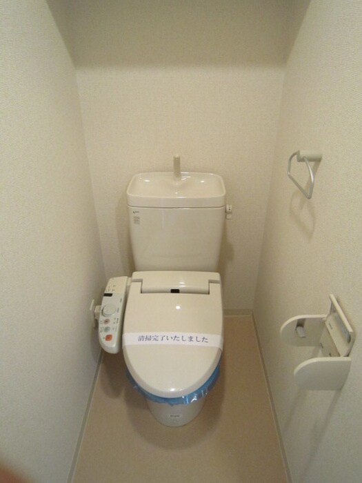 トイレ ﾌｨｵﾚ･ﾚｼﾞﾃﾞﾝｽ出島海岸通