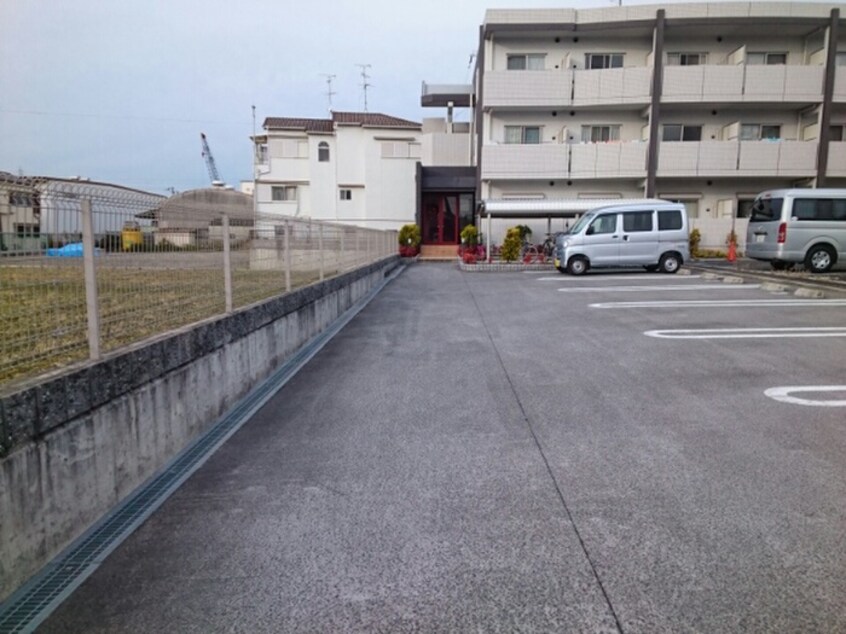 駐車場 クレメント岡山