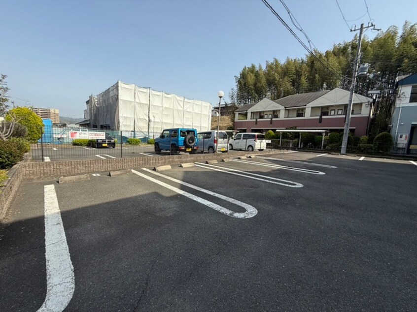 駐車場 グリ－ンピア中川Ⅱ号館