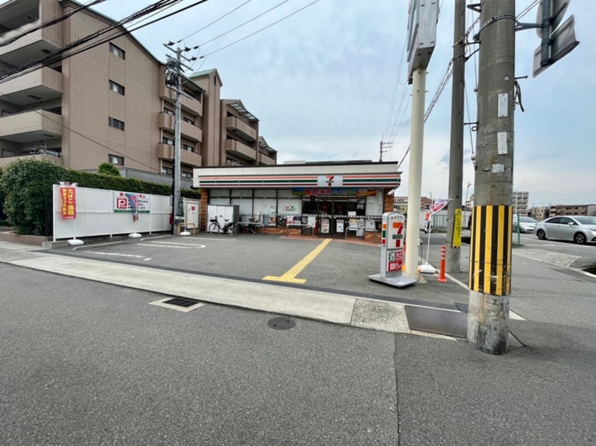 セブンイレブン(コンビニ)まで553m ベヌスタ丸橋