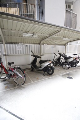 バイク置き場