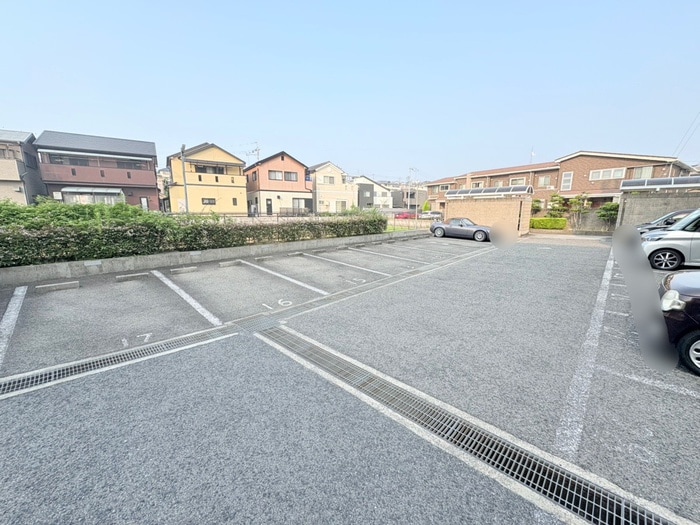 駐車場 カ－サミガタ