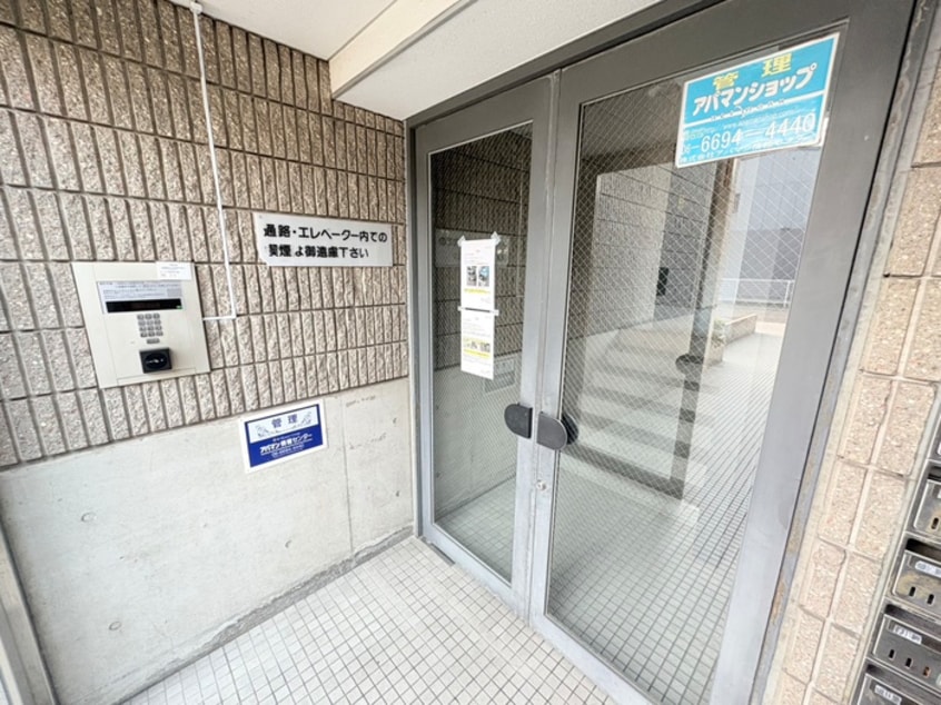 エントランス部分 カ－サミガタ