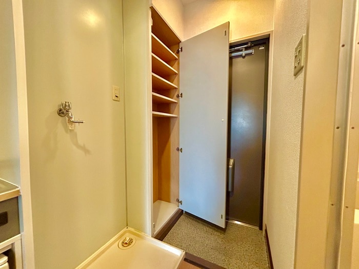 収納 カ－サミガタ