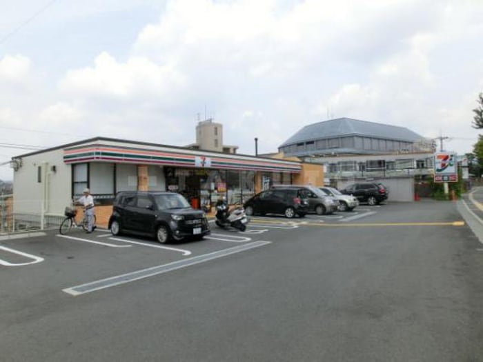 セブンイレブン 豊中桜の町6丁目店(コンビニ)まで49m アクアライブラ