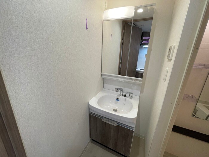 洗面 ﾌﾟﾚｻﾝｽ大国町ｱﾄﾞﾛｯｿ(1104)