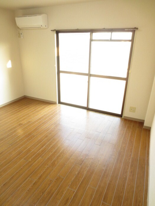 居室 山本マンション