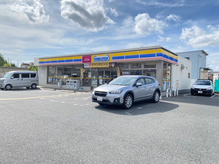 ミニストップ堺津久野町店(コンビニ)まで270m パルファンシャーメゾン