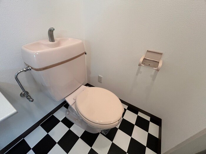 トイレ BRVEGHEL（ﾌﾞﾘｭｰｹﾞﾙ）