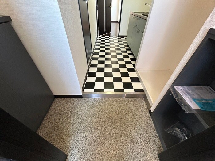 玄関 BRVEGHEL（ﾌﾞﾘｭｰｹﾞﾙ）