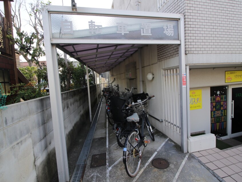 駐輪場 サンパレス甲子園
